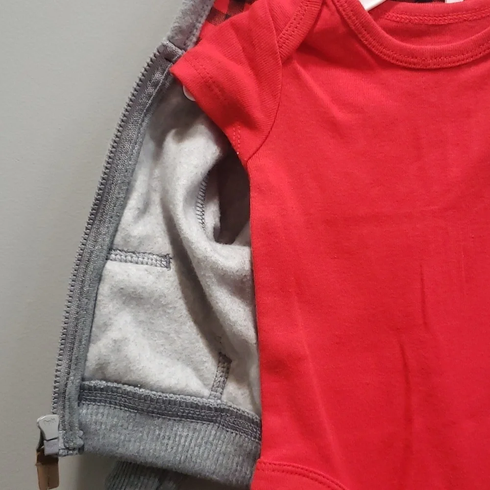 Carter's NWT Newborn 3-piece Gray Fleece Hoodie and Pants with Red Onesie